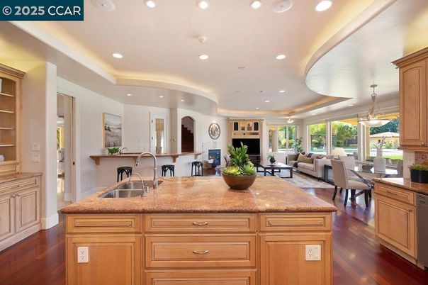 Dining room, Interior, Kitchen, Living room, Pendant Lights, Recessed Lighting, Wood Texture Flooring