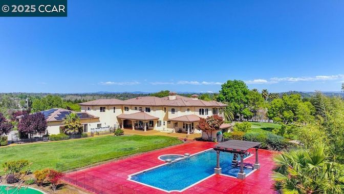 Exterior, Pool, Solar Panels