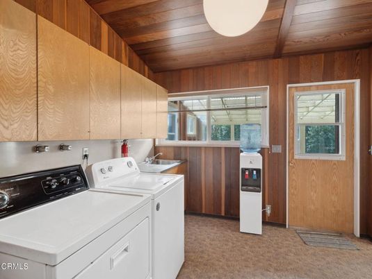 Interior, Washer, Wooden Ceilings, Wooden Walls