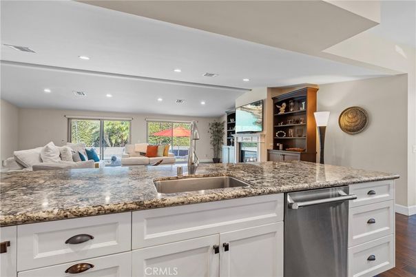 Interior, Kitchen, Living room, Recessed Lighting, Wood Texture Flooring
