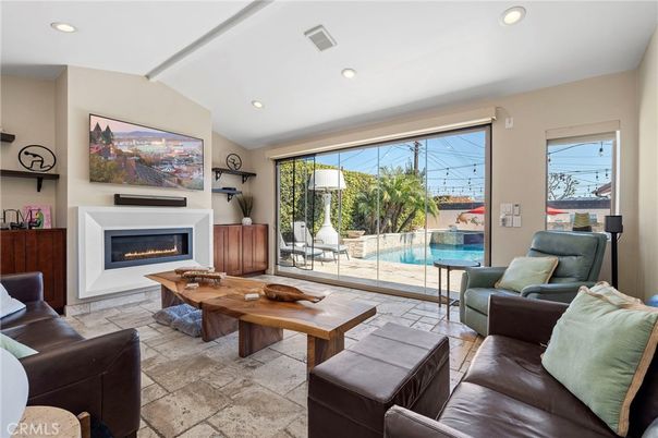 Fireplace, Interior, Living room, Recessed Lighting