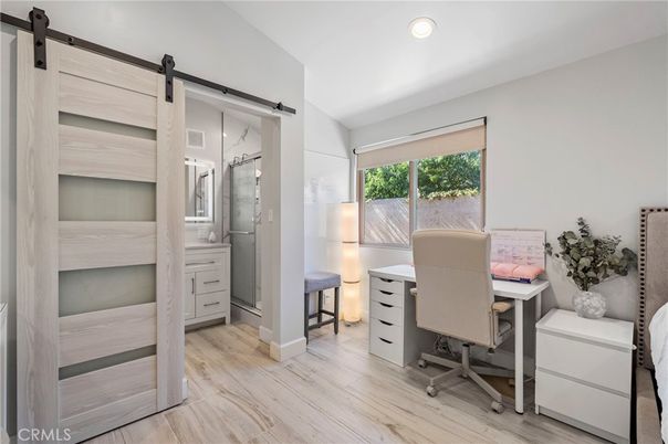 Bathroom, Home Office, Interior, Recessed Lighting, Wood Texture Flooring