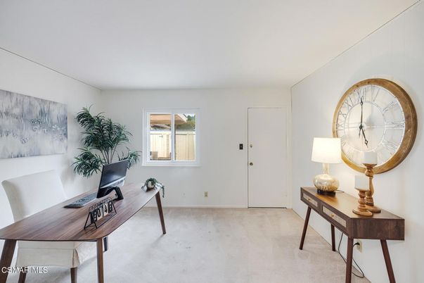 Home Office, Interior