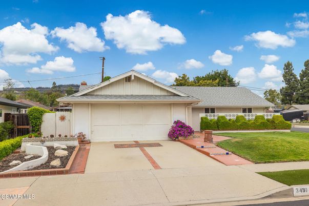 Attached, Exterior, Facade, Ranch
