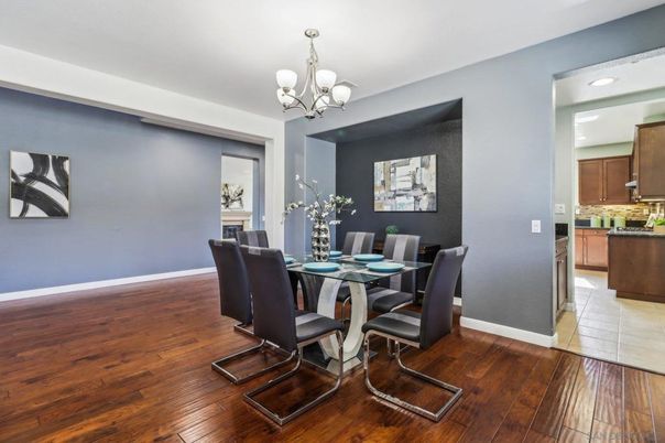 Chandelier, Dining room, Interior, Recessed Lighting, Wood Texture Flooring