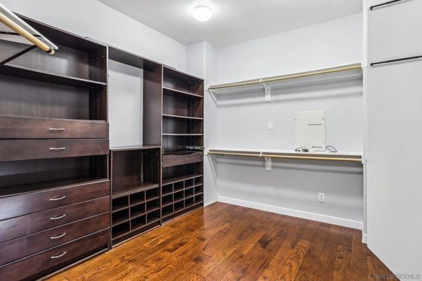 Interior, Walk-in Closets, Wood Texture Flooring