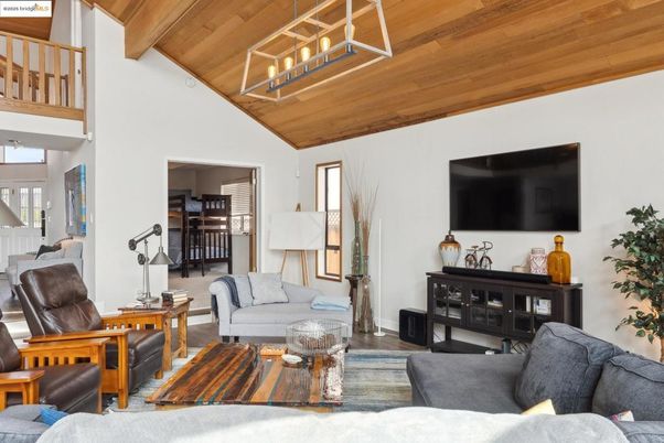 Interior, Living room, Wooden Ceilings