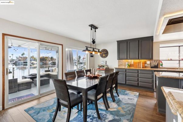 Dining room, Interior, Pendant Lights, Water, Wood Texture Flooring
