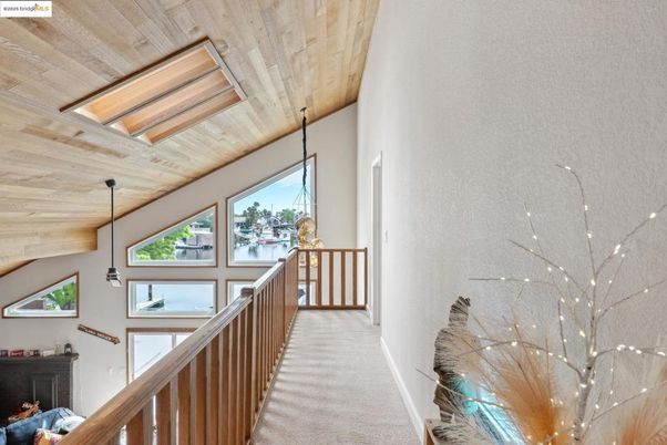 Interior, Pendant Lights, Wooden Ceilings