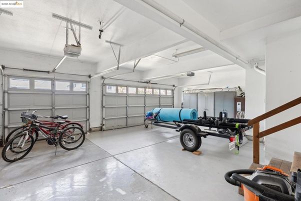 Garage, Interior