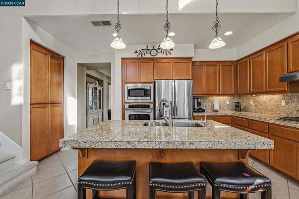 Interior, Kitchen, Pendant Lights, Recessed Lighting, Stainless Steel Appliances