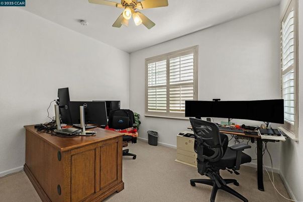 Home Office, Interior