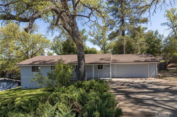 Backyard, Detached Garage, Exterior