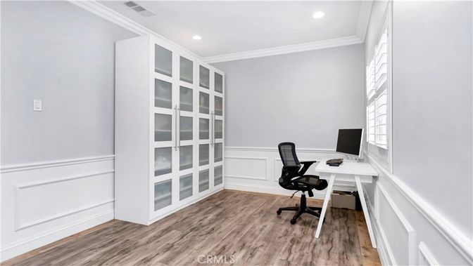 Home Office, Interior, Recessed Lighting, Wood Texture Flooring