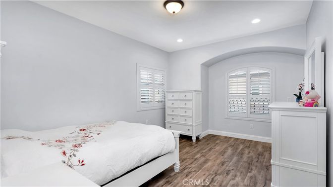 Bedroom, Interior, Recessed Lighting, Wood Texture Flooring