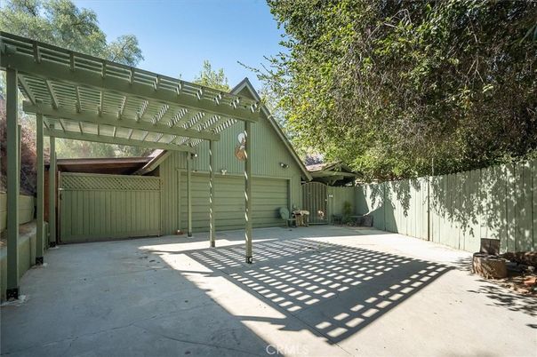 Exterior, Hot Tub