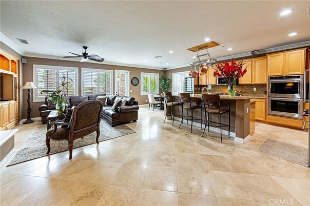 Dining room, Interior, Kitchen, Living room, Pendant Lights, Recessed Lighting, Stainless Steel Appliances