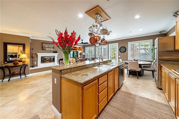 Dining room, Interior, Kitchen, Recessed Lighting, Stainless Steel Appliances