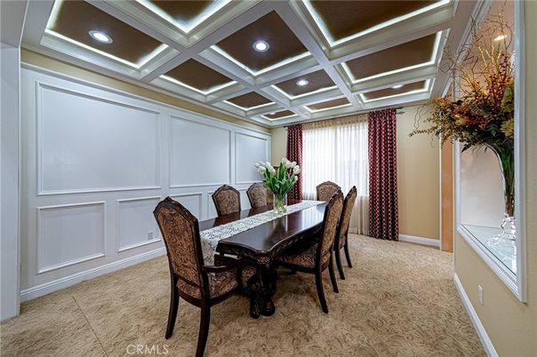 Dining room, Interior, Recessed Lighting