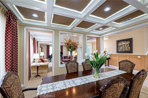 Dining room, Interior, Recessed Lighting