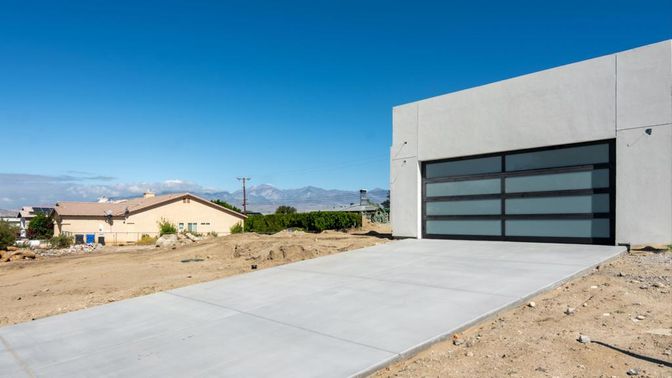 Backyard, Detached Garage, Exterior