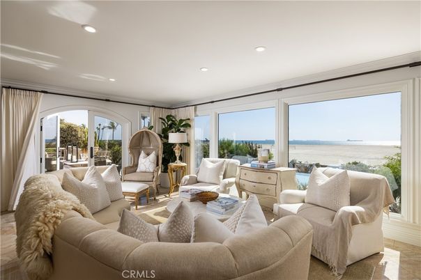 Interior, Living room, Recessed Lighting, Water