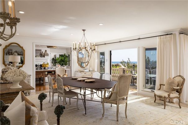 Chandelier, Dining room, Interior, Recessed Lighting, Wood Texture Flooring