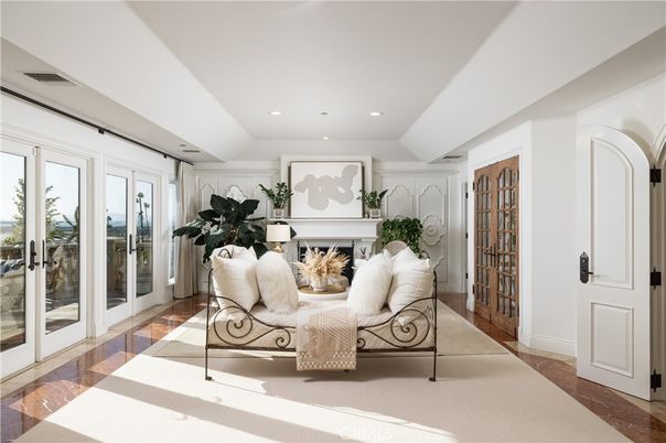 Fireplace, Interior, Living room, Recessed Lighting