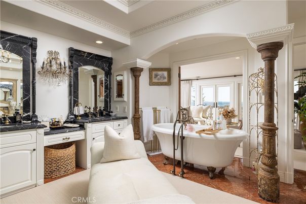Bathroom, Dual Sink Vanities, Free Standing Baths, Interior, Recessed Lighting