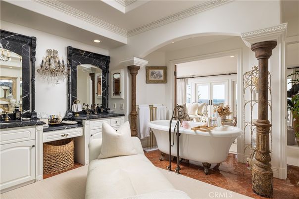 Bathroom, Dual Sink Vanities, Free Standing Baths, Interior, Recessed Lighting