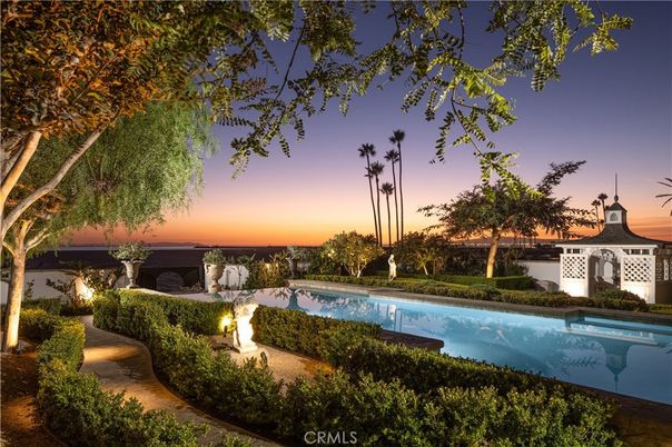 Exterior, Pool, Water