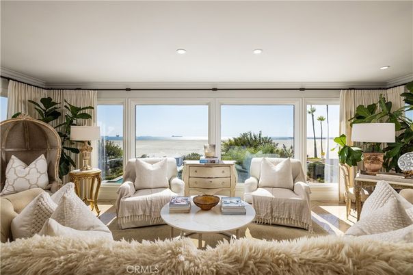 Interior, Living room, Recessed Lighting, Water, Wood Texture Flooring