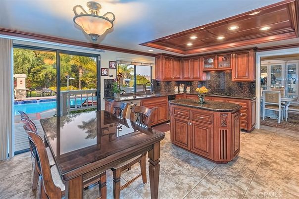 Dining room, Interior, Kitchen, Recessed Lighting