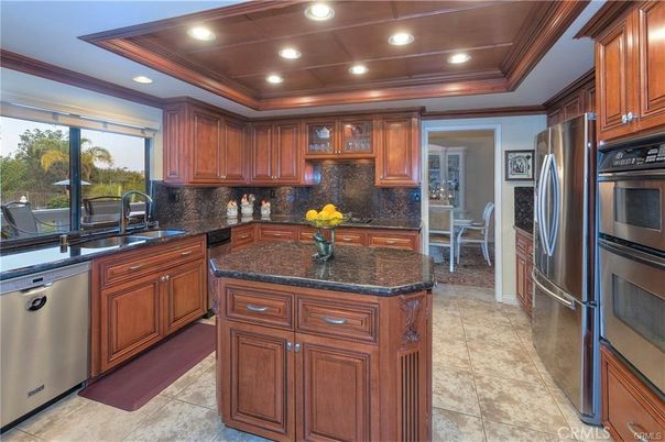 Dining room, Interior, Kitchen, Recessed Lighting, Stainless Steel Appliances
