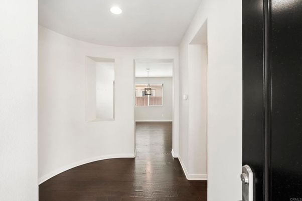 Interior, Pendant Lights, Recessed Lighting, Wood Texture Flooring