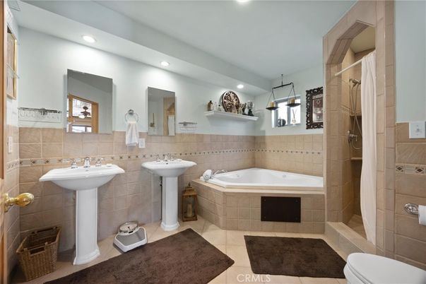 Bathroom, Dual Sink Vanities, Interior, Pendant Lights, Recessed Lighting