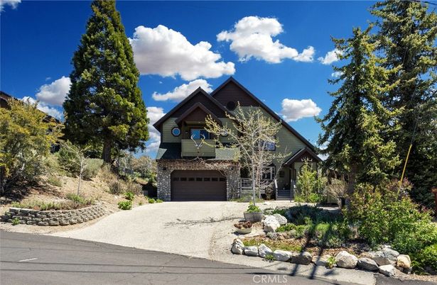 Attached, Exterior, Facade, Log Home