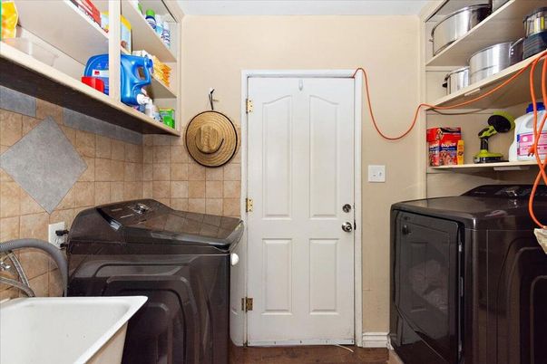 Interior, Washer