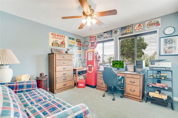 Home Office, Interior