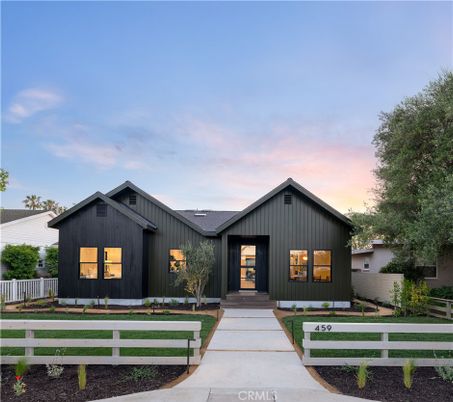 Backyard, Exterior, Facade, Farmhouse