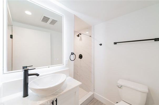 Bathroom, Interior, Marble Walls, Recessed Lighting