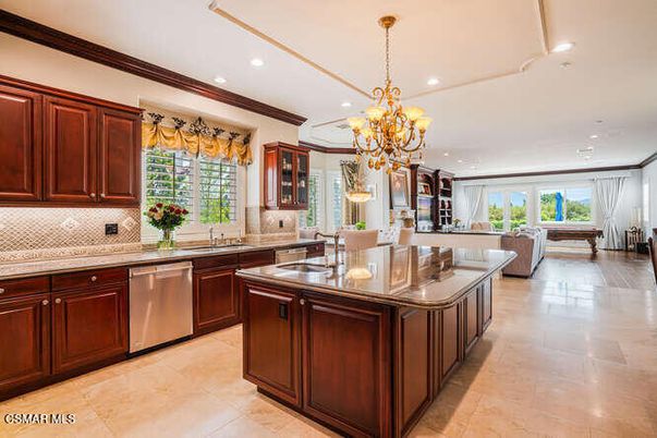 Chandelier, Dining room, Interior, Kitchen, Living room, Recessed Lighting, Stainless Steel Appliances