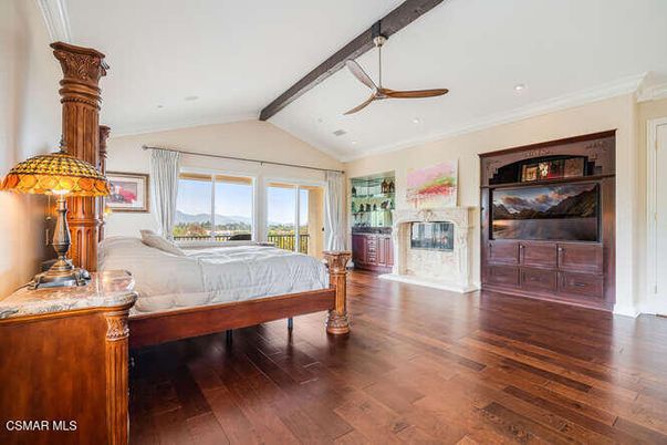 Bedroom, Fireplace, Interior, Recessed Lighting, Wood Texture Flooring