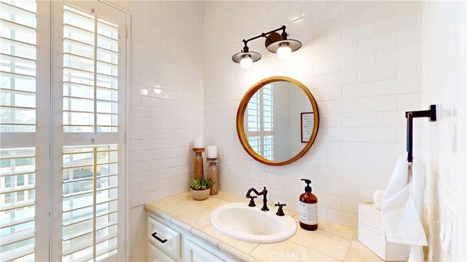 Bathroom, Interior, Tile Countertops