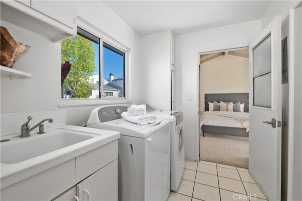 Bedroom, Interior, Washer