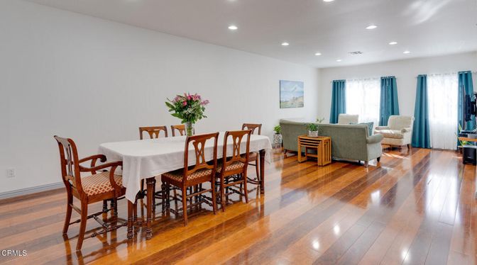 Dining room, Interior, Living room, Recessed Lighting, Wood Texture Flooring