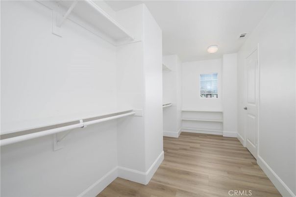 Interior, Walk-in Closets, Wood Texture Flooring