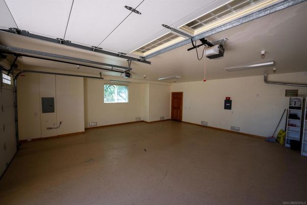 Garage, Interior