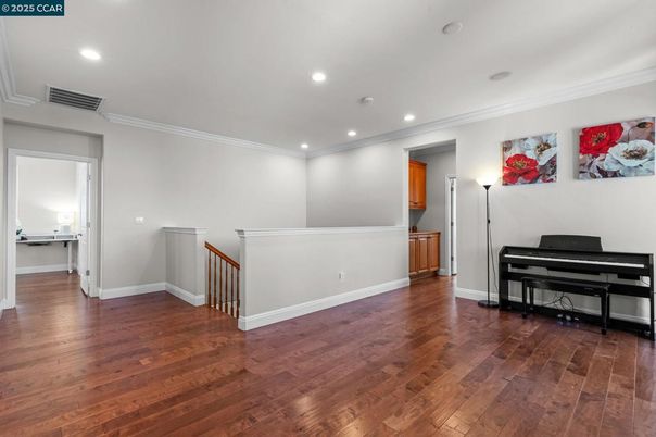 Interior, Piano, Recessed Lighting, Wood Texture Flooring