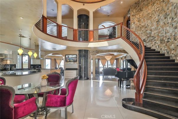 Interior, Pendant Lights, Piano, Recessed Lighting